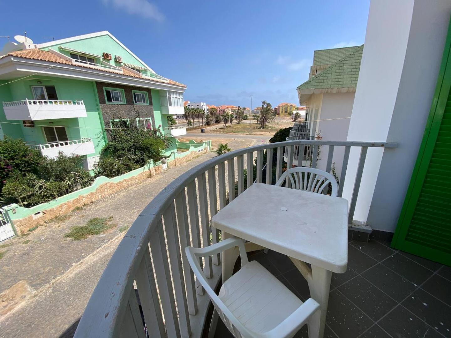 Leme Bedje - By Bobbywashere Santa Maria Exterior foto